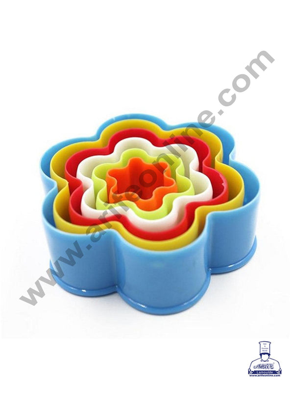Cake Decor Plastic 6 pcs Flower Shaped Plastic Cookie Biscuit Pastry Fondant and Cake Cutter