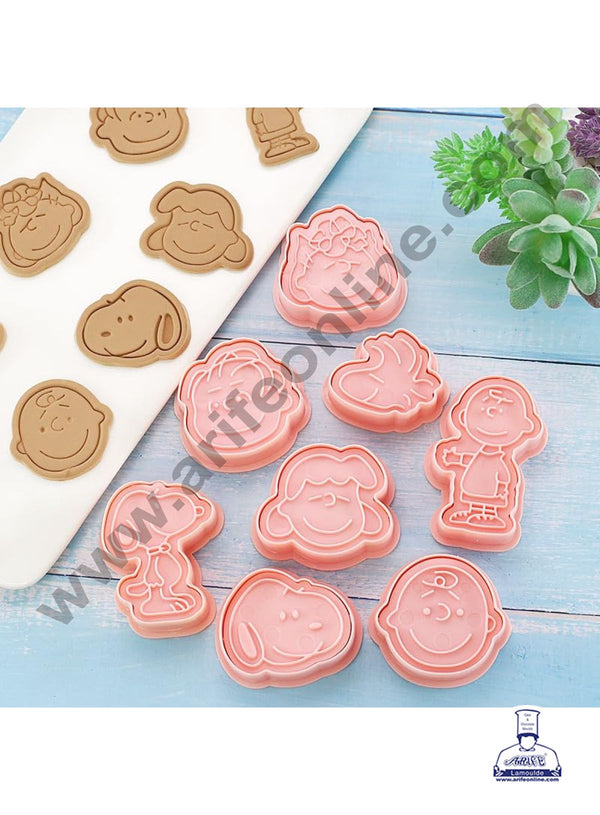 CAKE DECOR™ 8 Pcs Cartoonic Characters Shape Plastic Biscuit Cutter 3D Cookie Cutter