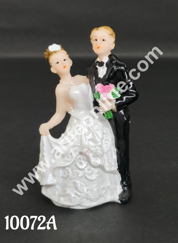 CAKE DECOR™ 1 Pcs Wedding Couple Ceramic Figure Cake Topper Decorations (SBCT-10072A-R)