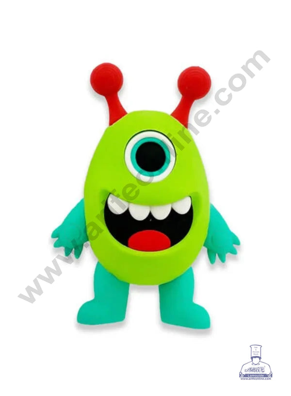 Cute Green Alien Cake Topper – Rubber Eraser for Space Themed Cakes - CAKE DECOR™