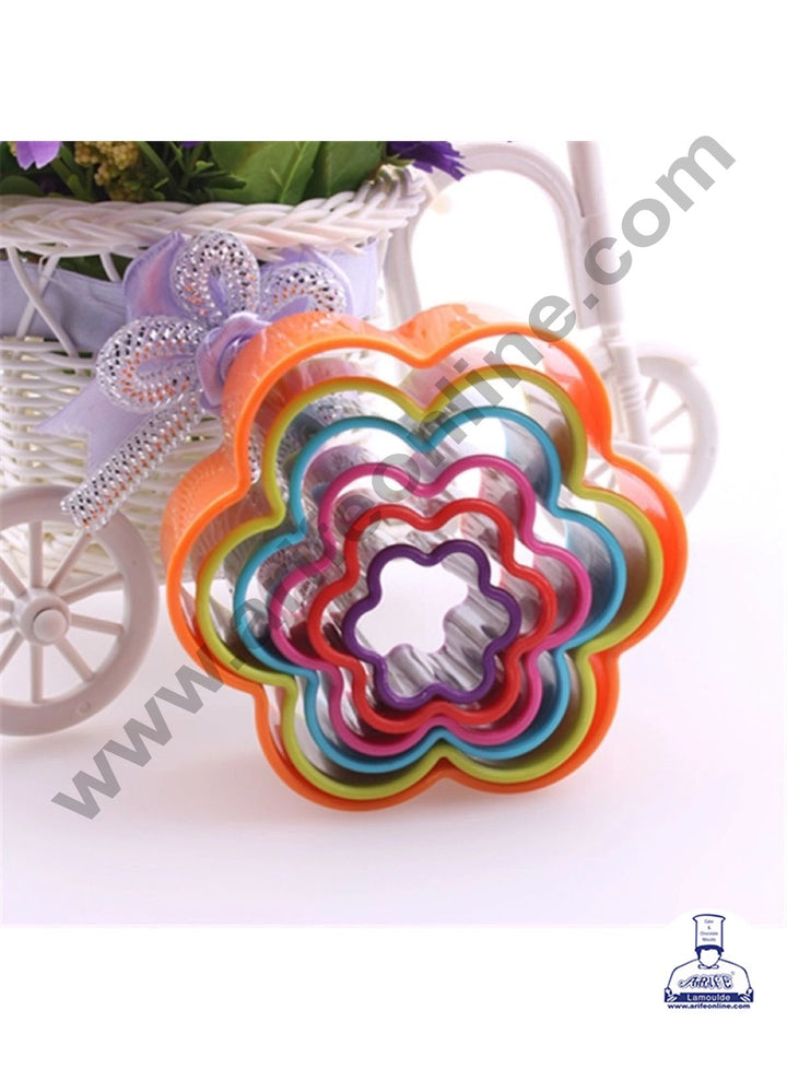 Cake Decor Plastic 6 pcs Flower Shaped Plastic Cookie Biscuit Pastry Fondant and Cake Cutter