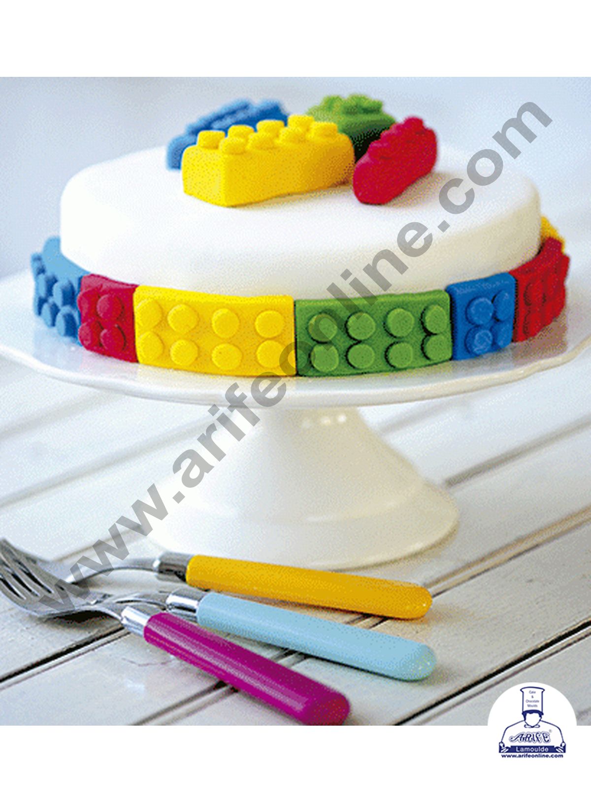 852708 Minifigure Cake Mould | Brickipedia | Fandom